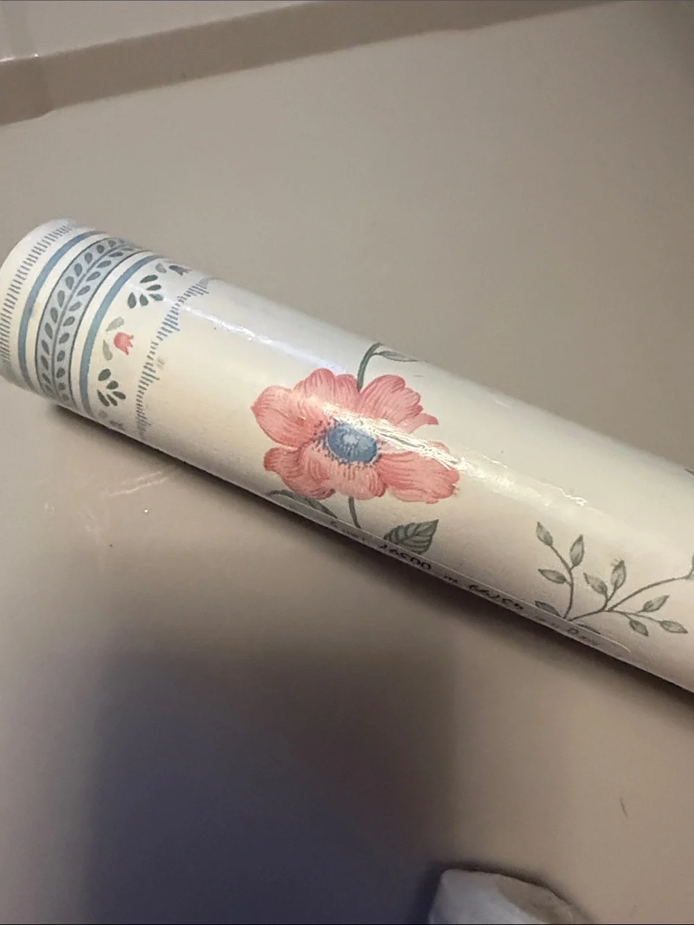 80’s/90s. VINTAGE Floral Prepasted Strippable Wallpaper border! 3 NEW Rolls!
